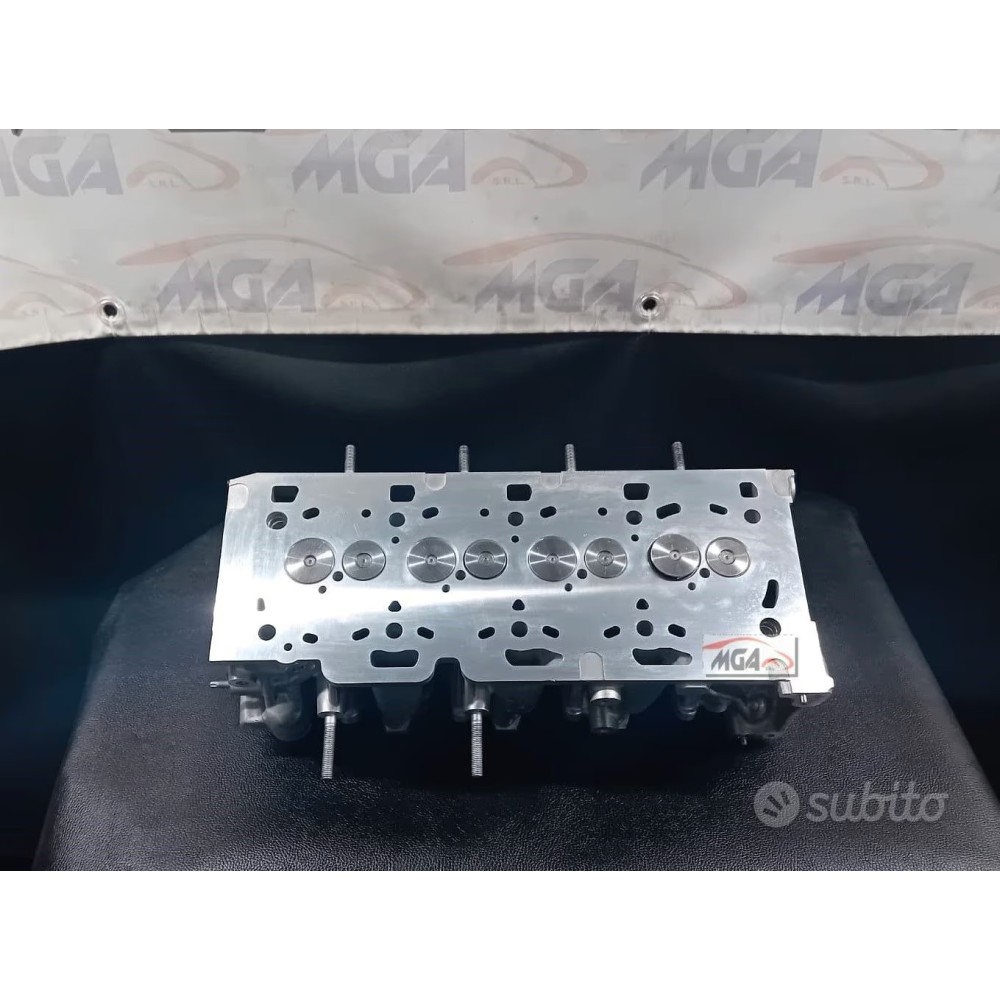 Testata motore Renault Nissan-Mercedes revisionata completa di molle-valvole-albero distribuzione K9K 1.5 Dci 8V Testata motore Renault Nissan-Mercedes revisionata completa di molle-valvole-albero distribuzione K9K 1.5 Dci 8V