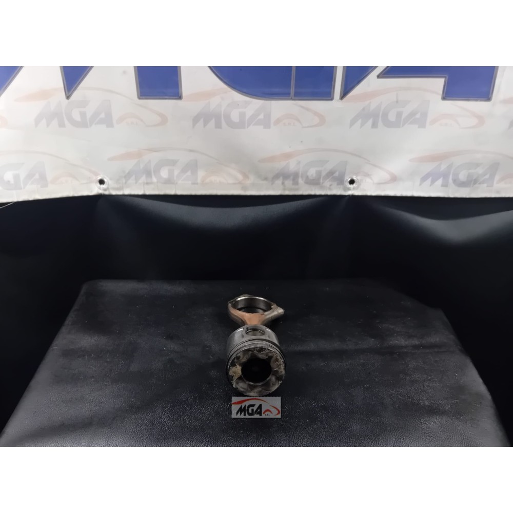 Pistoni e bielle  Maserati 3.0 v6 usati